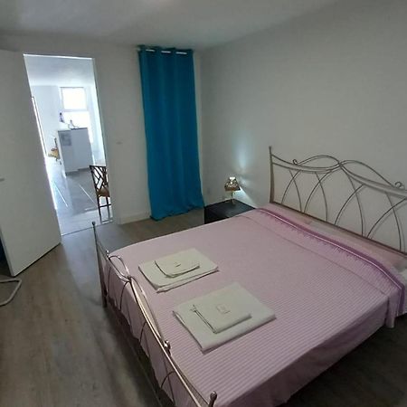 Alvito Guest House - Comfortable Room With Private Bathroom Lisboa 外观 照片